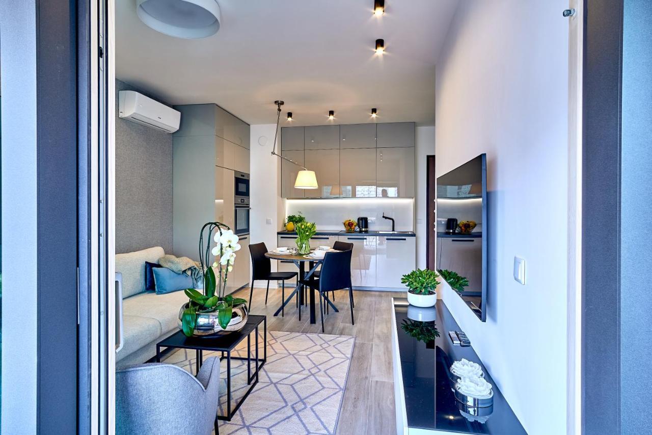 Mennica Residence Deluxe Varşovia Exterior foto
