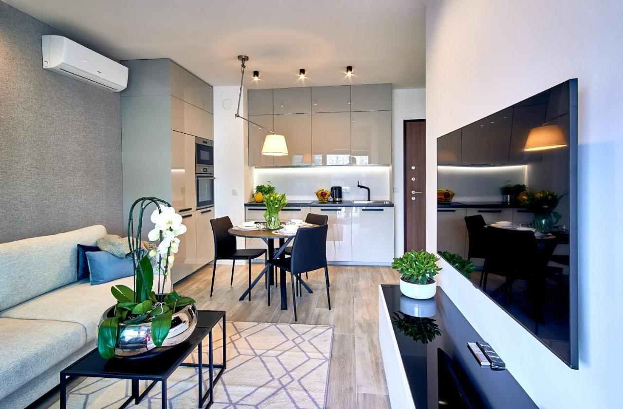 Mennica Residence Deluxe Varşovia Exterior foto