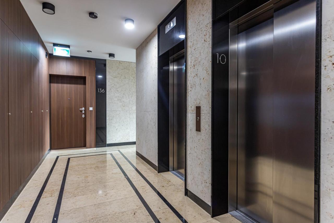 Mennica Residence Deluxe Varşovia Exterior foto